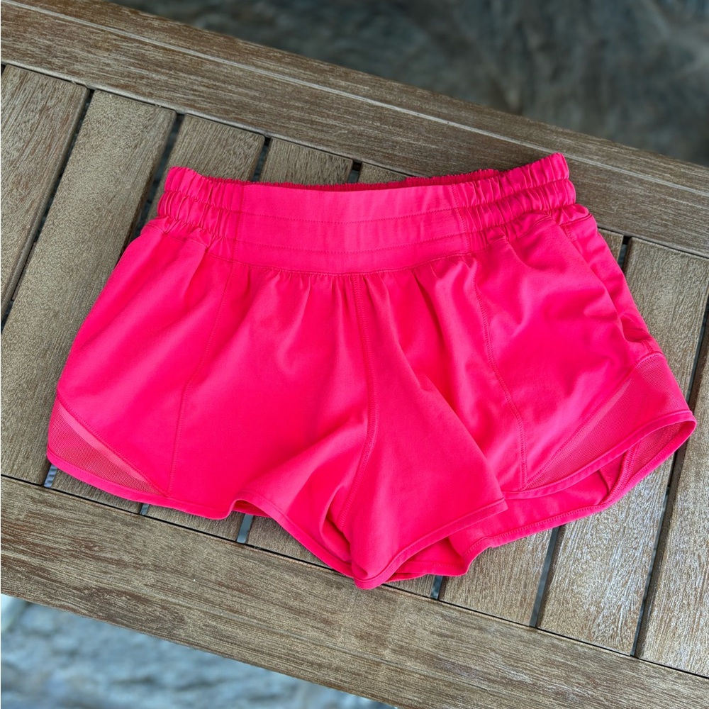 Lululemon Hotty Hot short - 2.5” Low Rise